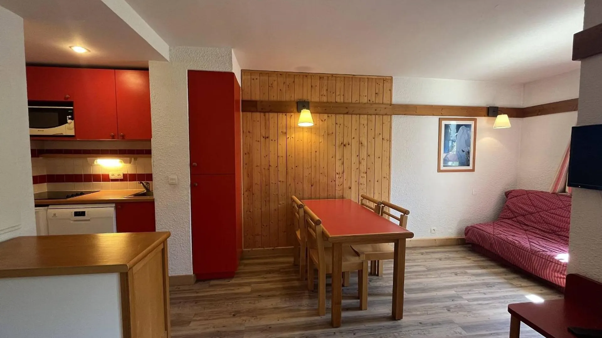 Appartement Calme Avec Piscine, Parking, Animaux Acceptes - La Plagne 1800 - Fr-1-351-220 0*, La Plagne-Tarentaise Frankreich